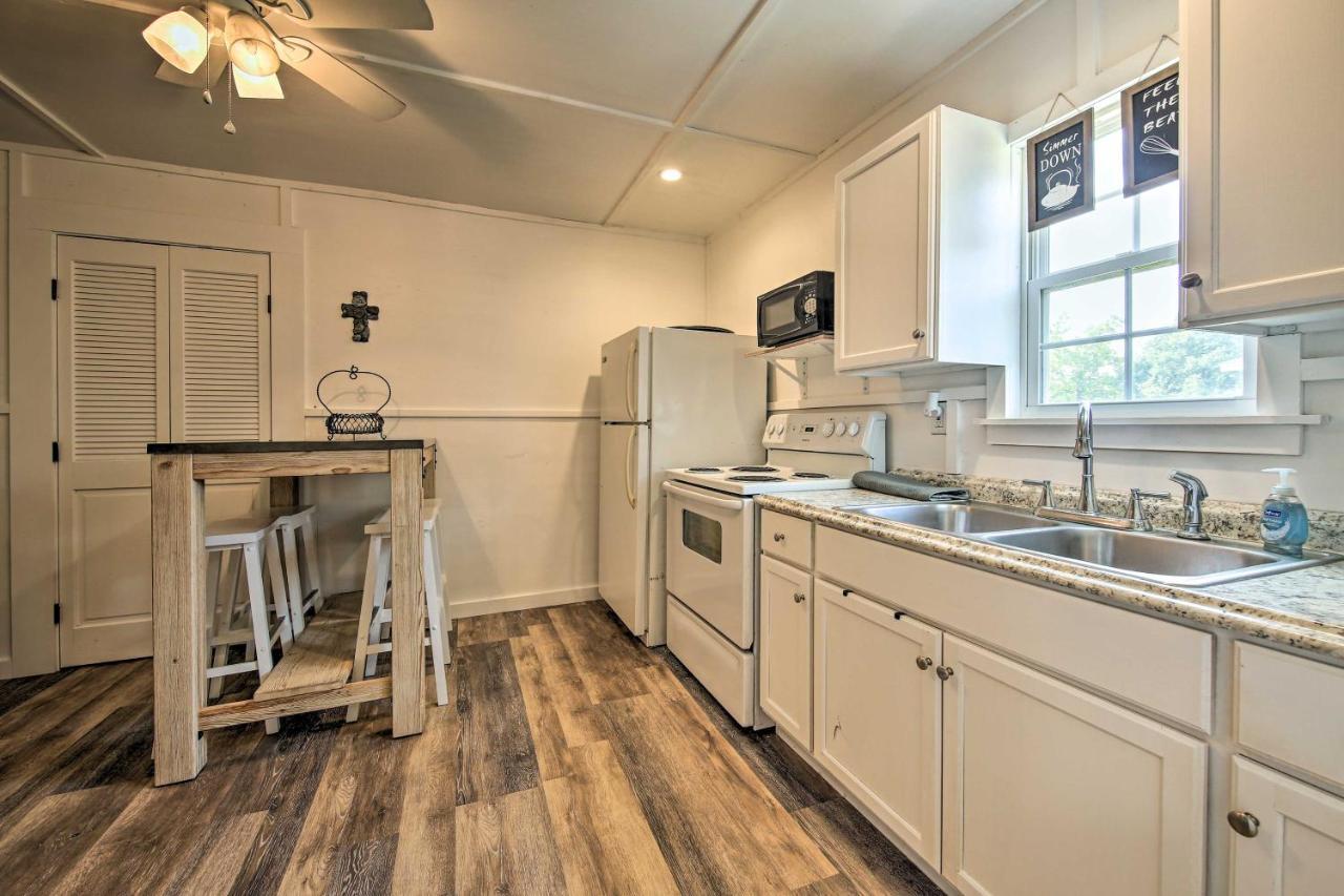 Pet-Friendly Canyon Lake Studio Fish, Boat, Relax Exterior photo