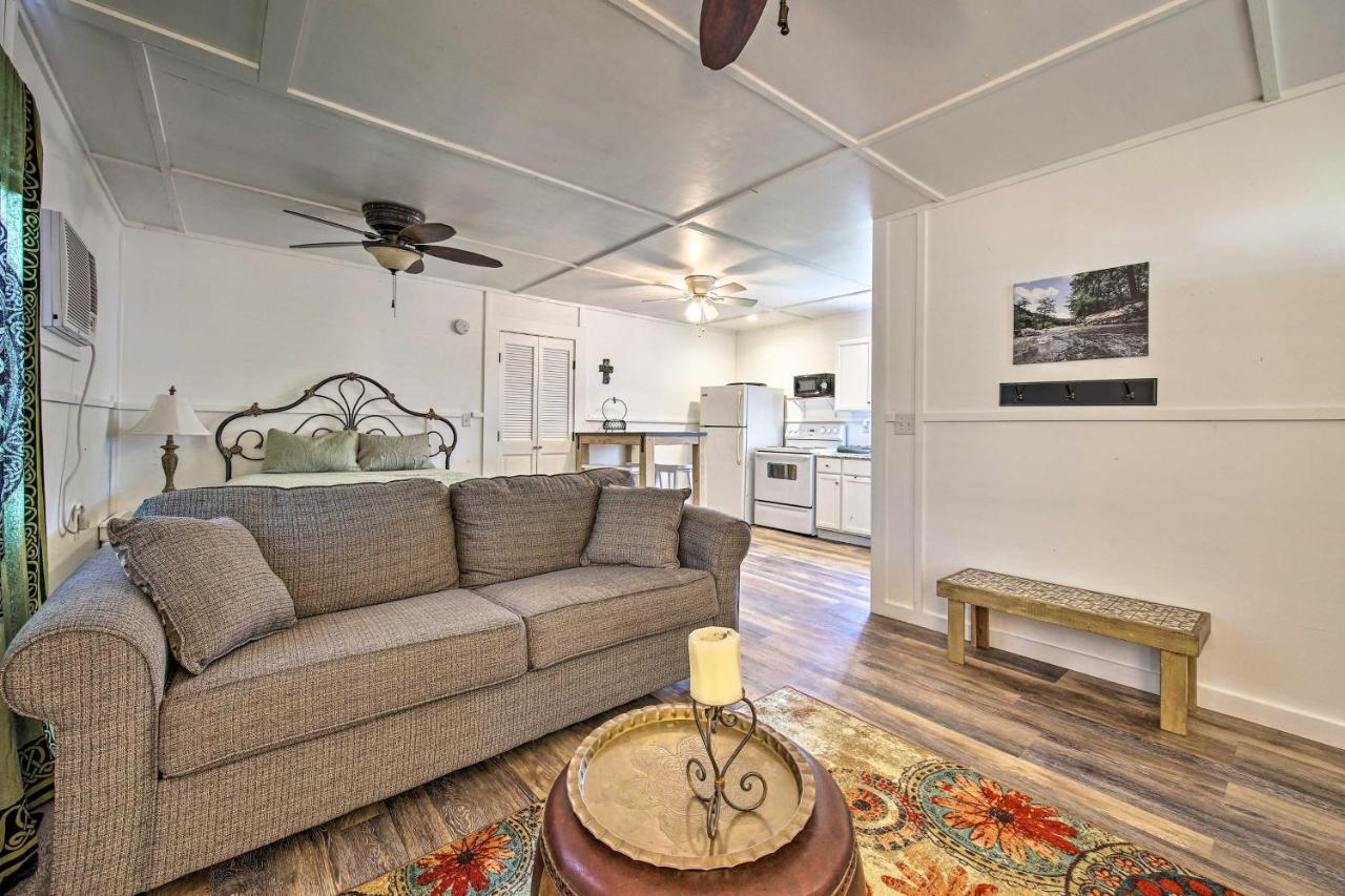 Pet-Friendly Canyon Lake Studio Fish, Boat, Relax Exterior photo
