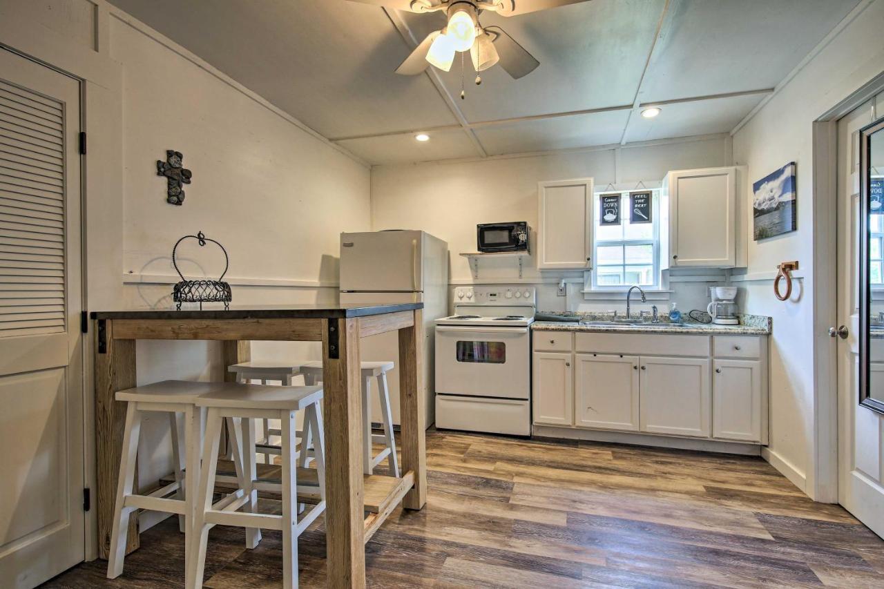 Pet-Friendly Canyon Lake Studio Fish, Boat, Relax Exterior photo
