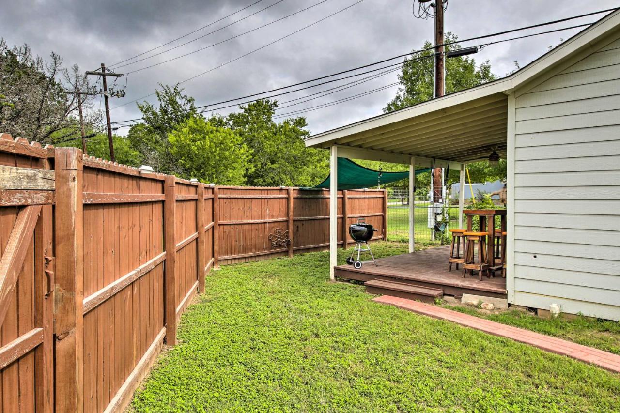 Pet-Friendly Canyon Lake Studio Fish, Boat, Relax Exterior photo