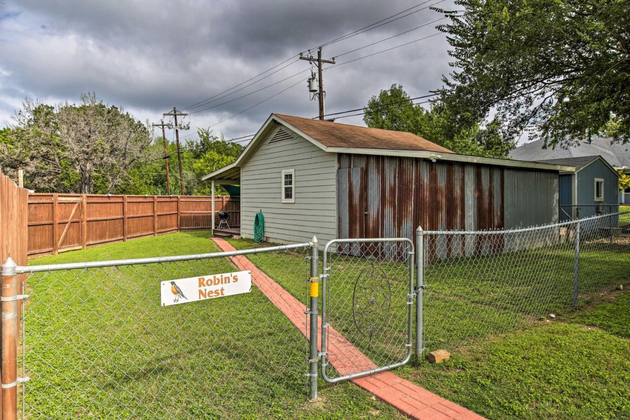 Pet-Friendly Canyon Lake Studio Fish, Boat, Relax Exterior photo