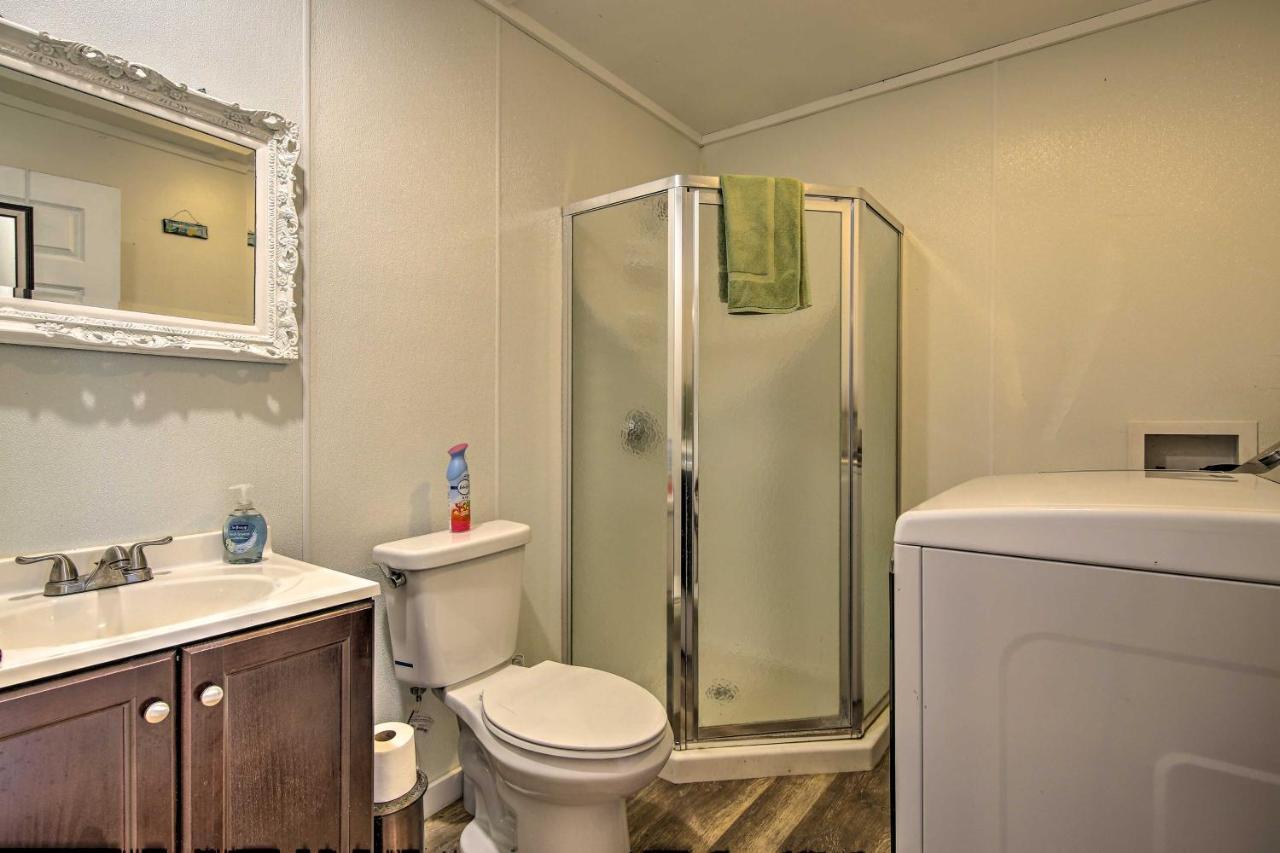 Pet-Friendly Canyon Lake Studio Fish, Boat, Relax Exterior photo